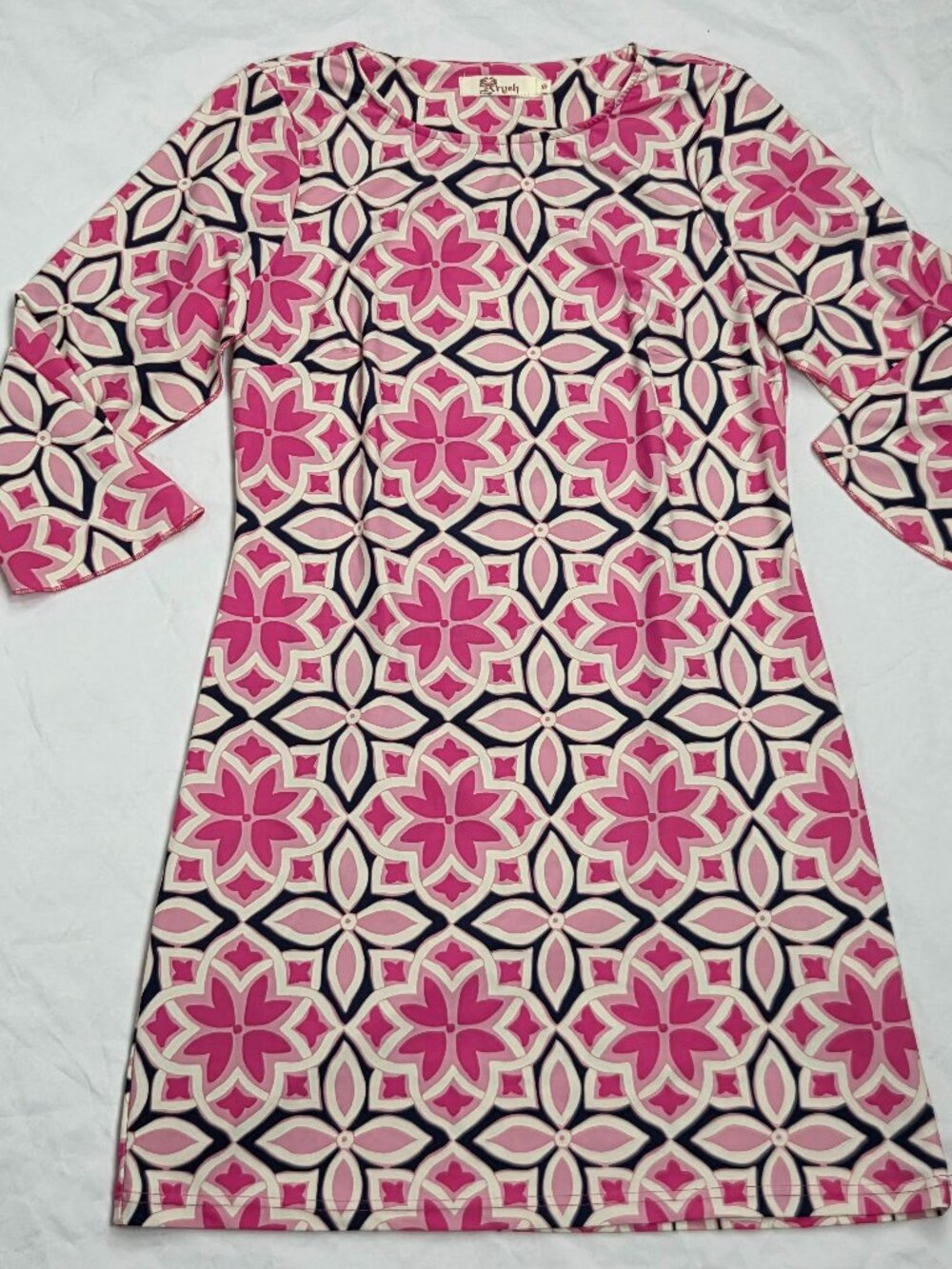 long-sleeve shift dress size small